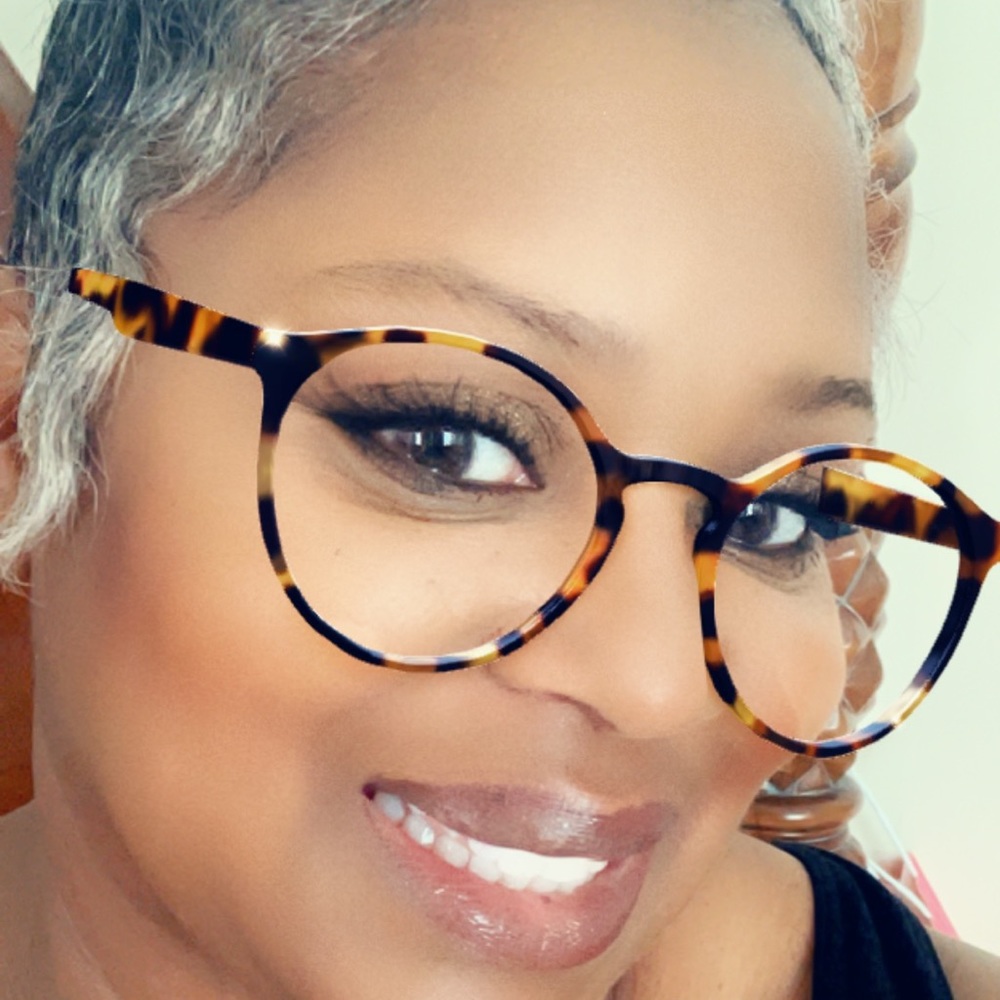 Meet your Posher, Joan